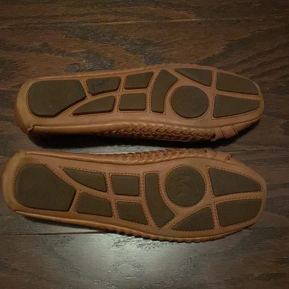 Michael Kors Leather Flats - Picture 3 of 8